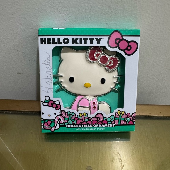 New Hello Kitty ornament - Picture 1 of 5